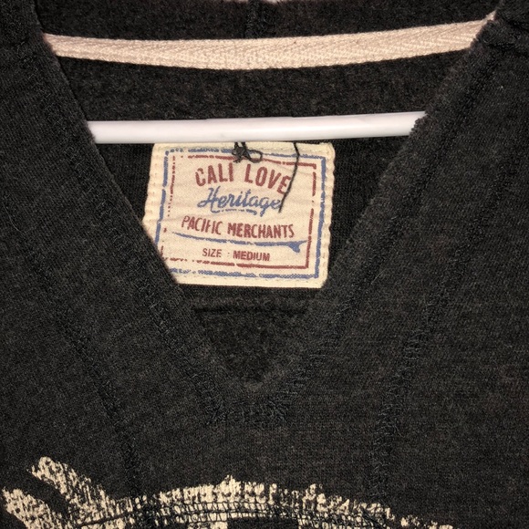 sweater - Picture 2 of 4